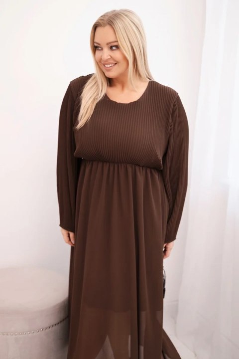 Sukienka plisowana damska Plus Size z wiskozy i z długim rękawem brązowa