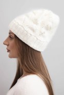 Czapka damska zimowa wełniana z ażurowym wzorem K427 ecru