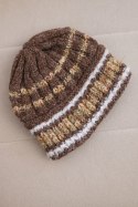 Czapka damska zimowa z kolorową przędzą i elastycznym ściągaczem K352 cappuccino
