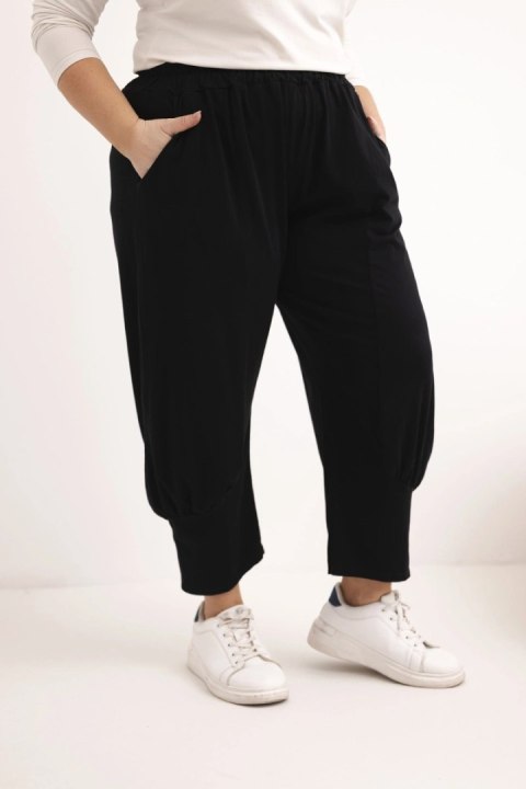 Spodnie damskie Plus Size z obniżonym krokiem i gumką w pasie czarne