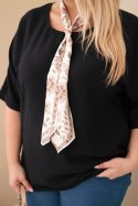 Bluzka damska wiskozowa Plus Size z krótkim rękawem i ozdobną apaszką czarna